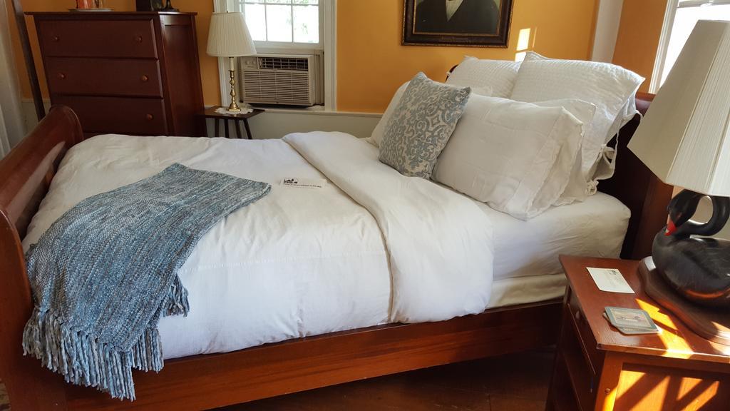 The 1720 House Bed & Breakfast Vineyard Haven Exterior photo