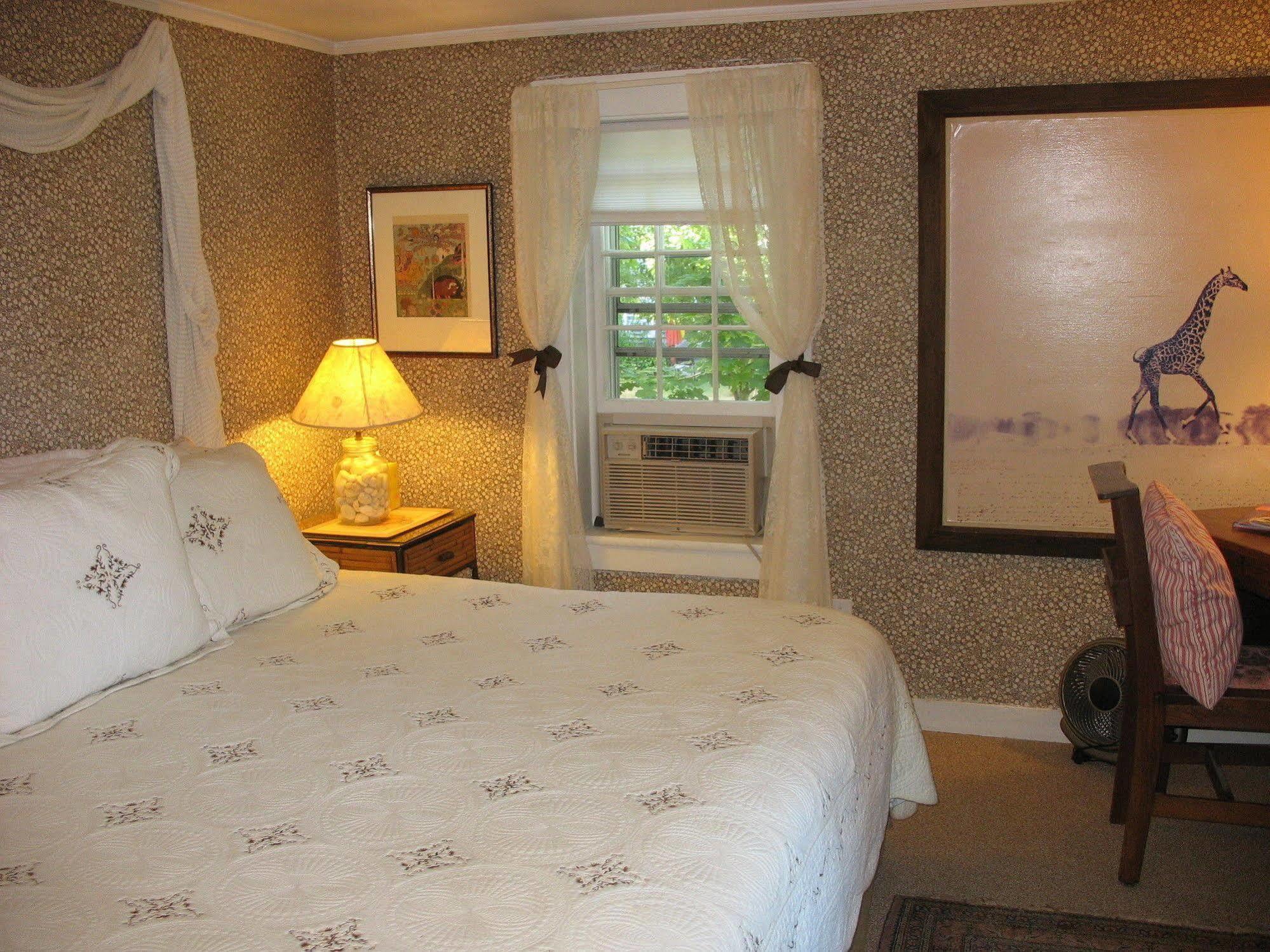 The 1720 House Bed & Breakfast Vineyard Haven Exterior photo